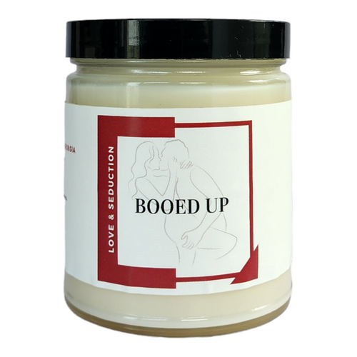 Booed Up candle- You know that feeling you get when think about your boo? Have you staring off into space smiling all goofy like? Grin away while indulging in seductive scent of dark chocolate, cedar, & suede.